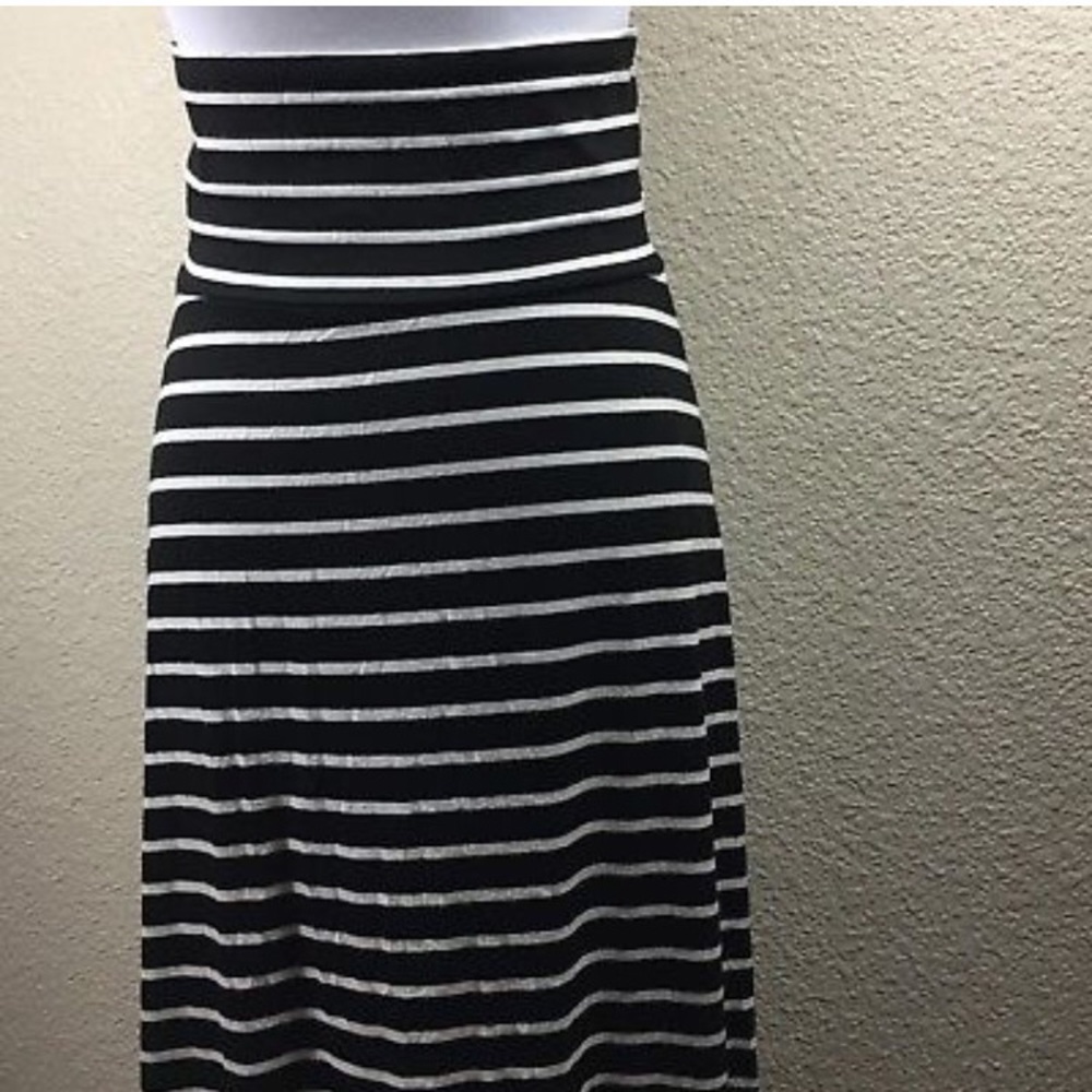 BLUE AND WHITE STRIPED MAXI SKIRT